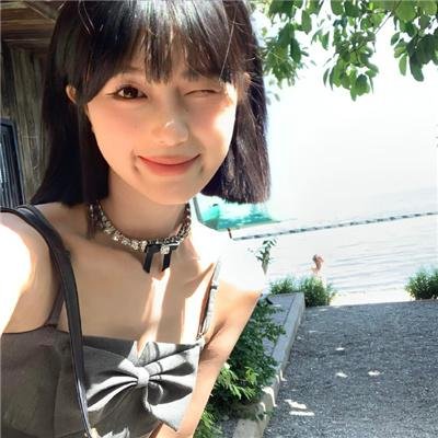 热血校花海报